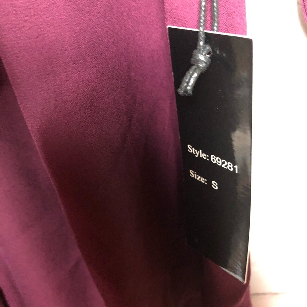 Hype Off the Shoulder Dobby Blouse Burgundy Size Small - Picture 5 of 8
